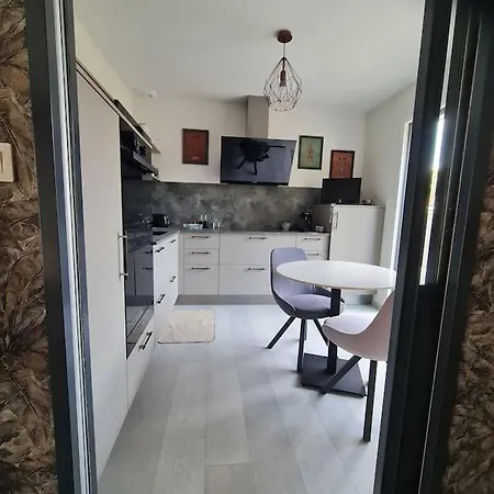 Apartman Joli De Plain-pied